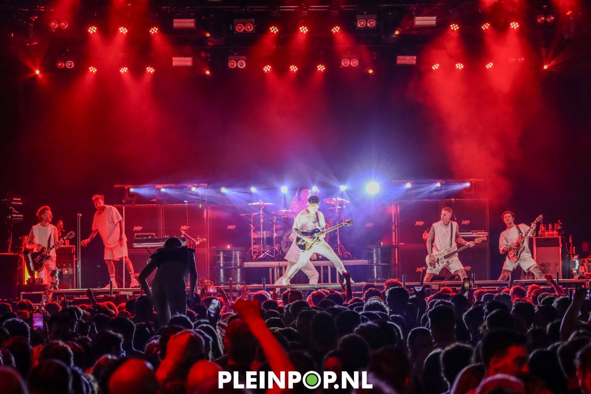 THE DIRTY DADDIES     (30)